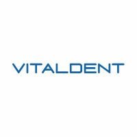 Logotipo de Vitaldent, una empresa asociada a NTY donde puedes encontrar su app en sus clínicas de España..